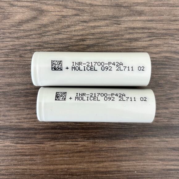 Molicel 21700 Batteries Rechargeable 4200mAH 3.7V Flat Top - Pack of 2 - Picture 2 of 2